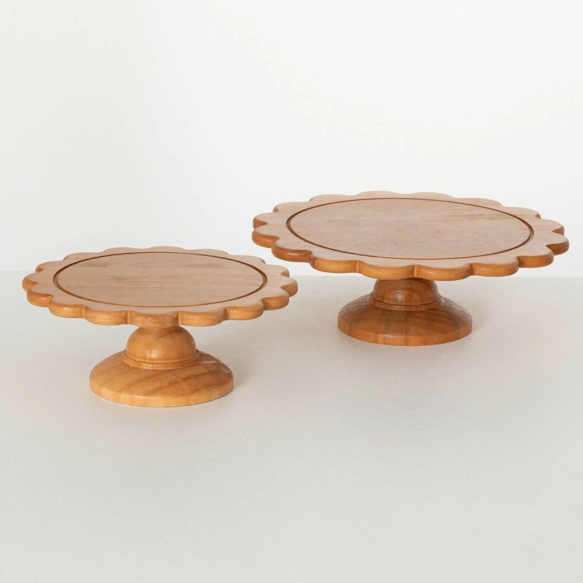 Wooden Scalloped Riser- Large
