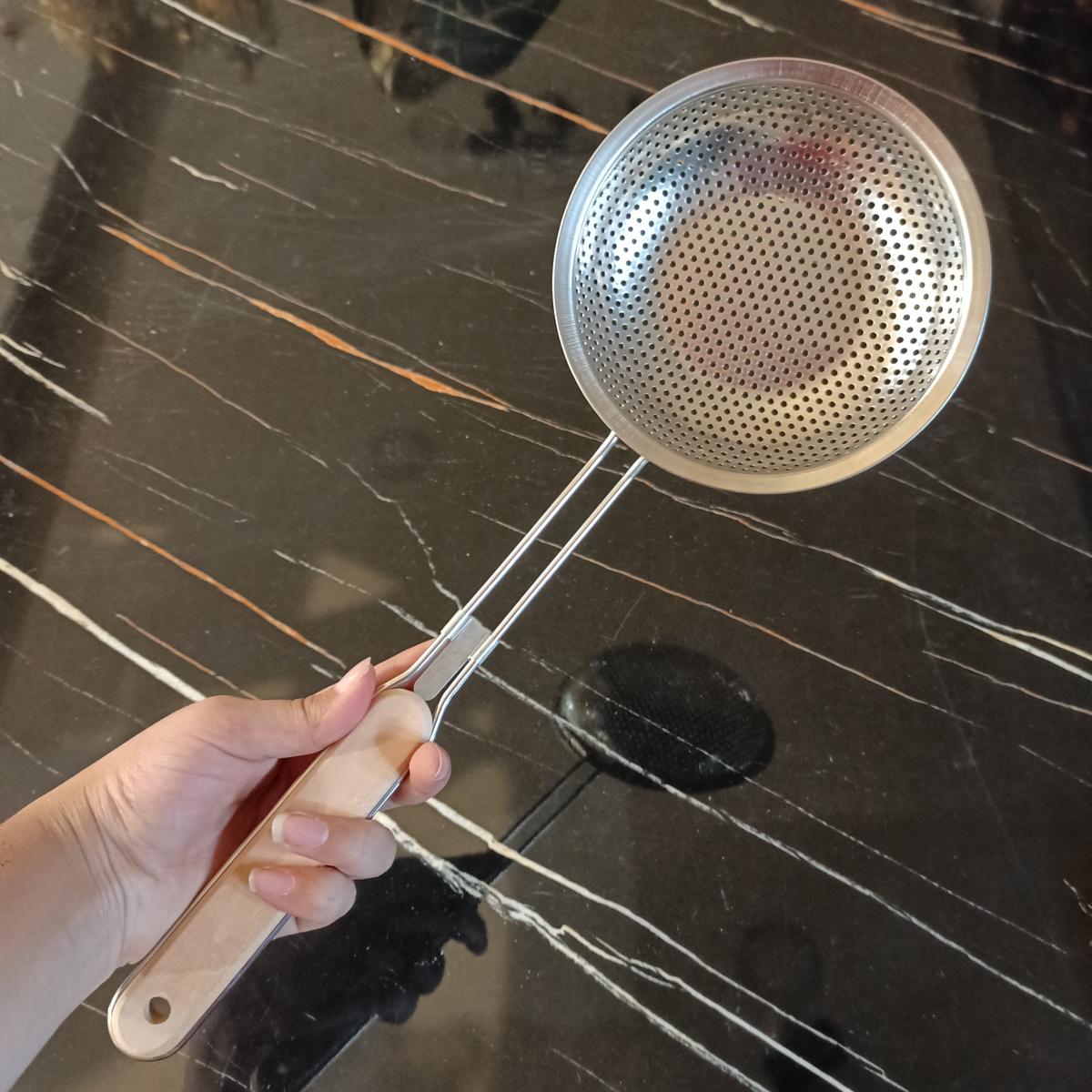 Wooden Handle Stainer Small