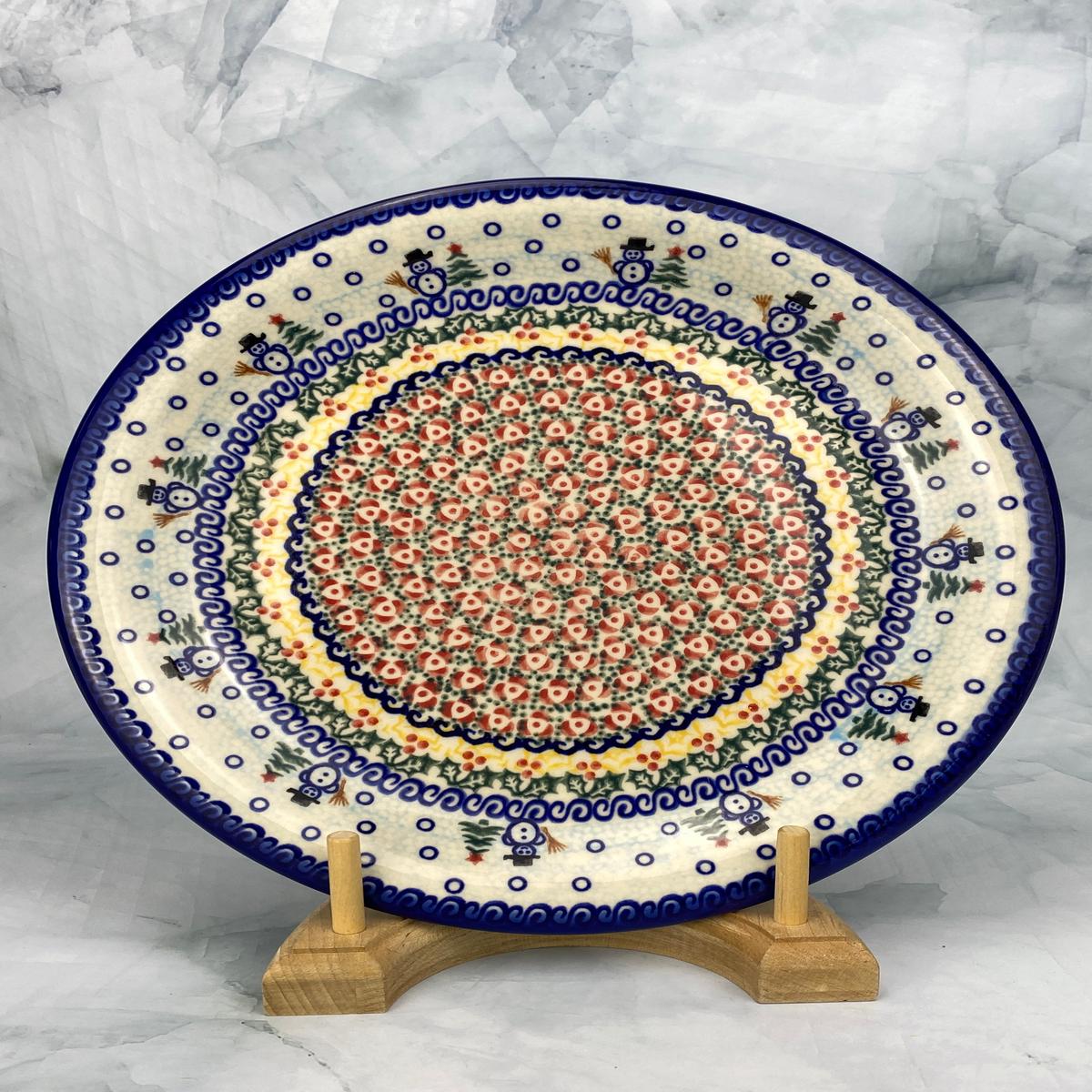 Vena 10 Unikat Holiday Dinner Plate - Shape V134 - Standing Snowmen